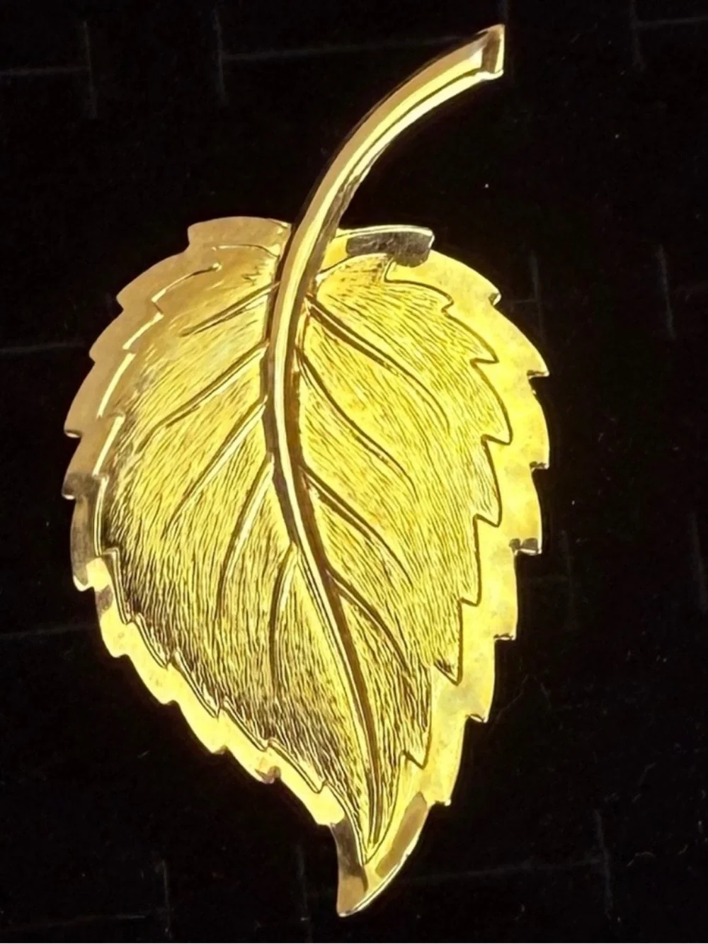 Goldtone Leaf Brooch Pin